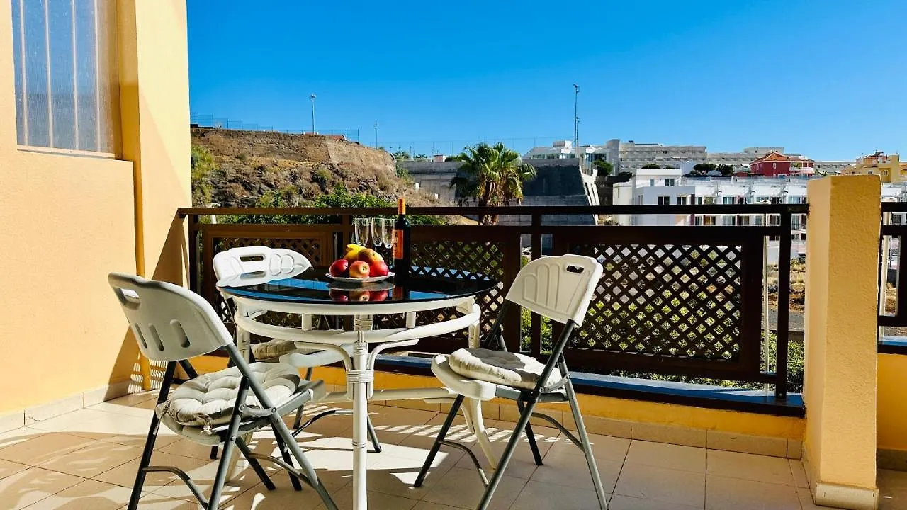 アパート Sunset Apart, Large Terrace, Pool, Best Location! プエルト・デ・サンティアゴ スペイン